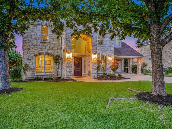 10613 Pointe View DR, Austin, TX 78738