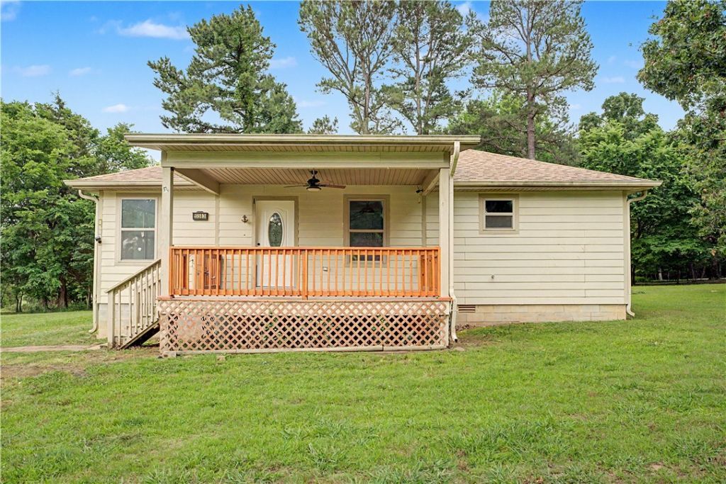 15583 S Applehill Road, Prairie Grove, AR 72753 Main Photo