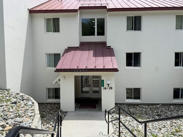 18 Mountainside Drive, Unit 18, Warren, VT 05674