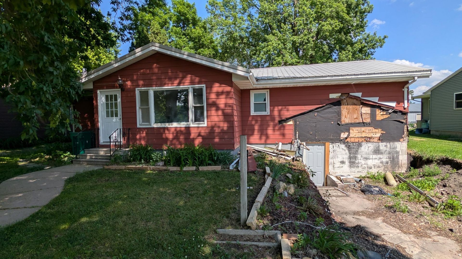 781 4th Avenue SE, Wells, MN 56097