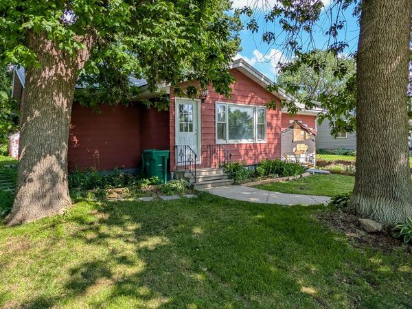 781 4th Avenue SE, Wells, MN 56097