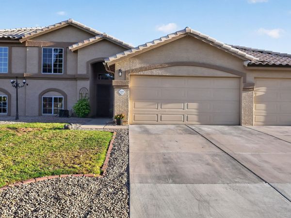 1231 E THATCHER Boulevard, Chandler, AZ 85225