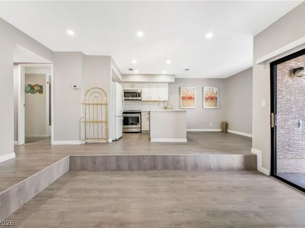 4425 Woodpine Drive, Unit 106, Las Vegas, NV 89119