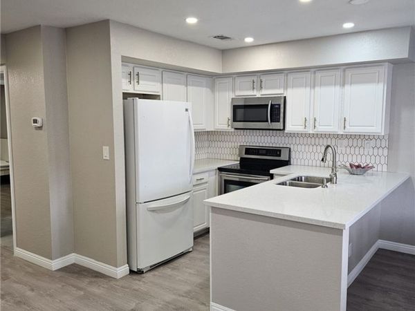 4425 Woodpine Drive, Unit 106, Las Vegas, NV 89119