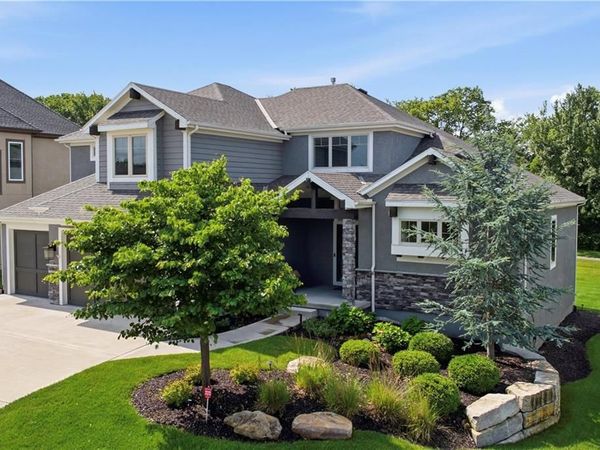 9603 W 152nd Terrace, Overland Park, KS 66221