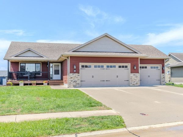 3714 Keystone Circle , Spirit Lake, IA 51360