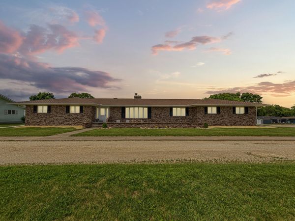 121 Highway 15 Highway , Fenton, IA 50539