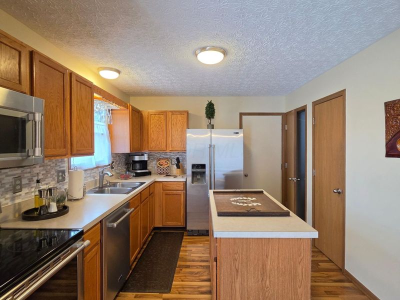 5789 Westbank Drive, Galloway, OH 43119 Photo 18
