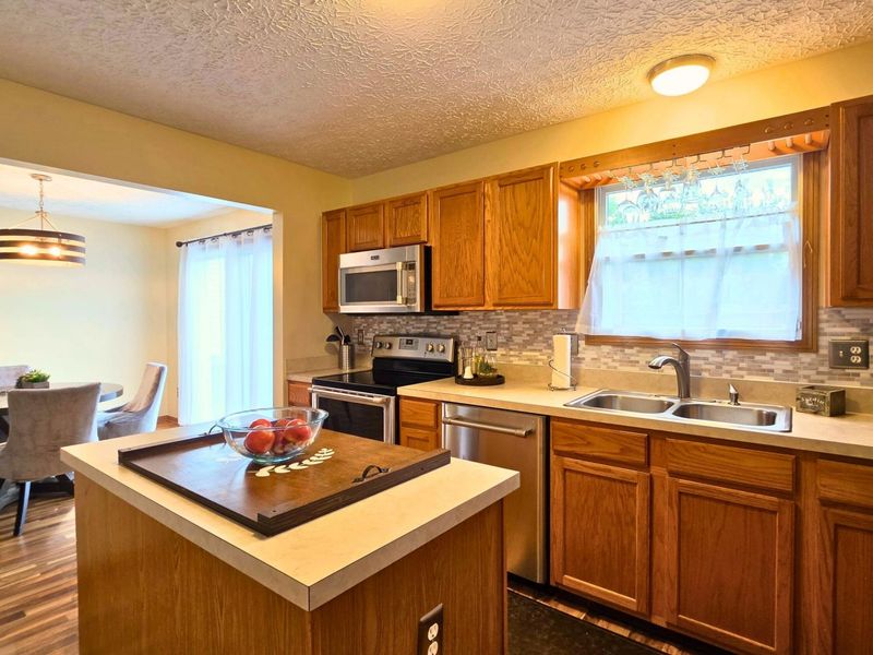 5789 Westbank Drive, Galloway, OH 43119 Photo 22