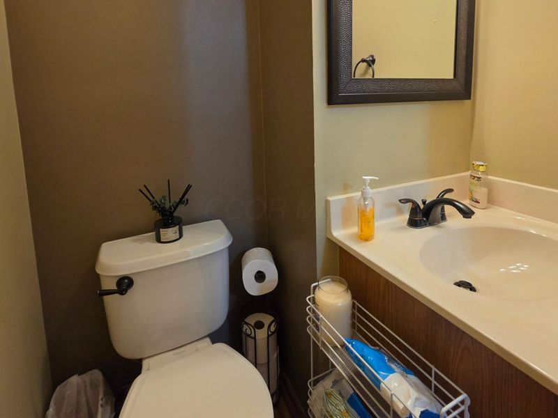5789 Westbank Drive, Galloway, OH 43119 Photo 8