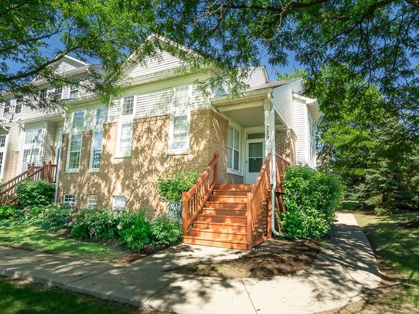739 W Georgian Court , Addison, IL 60101