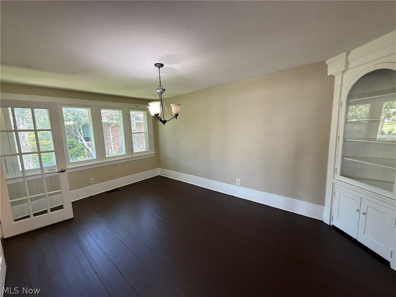 127 E 270th Street , Euclid, OH 44132 Photo 8