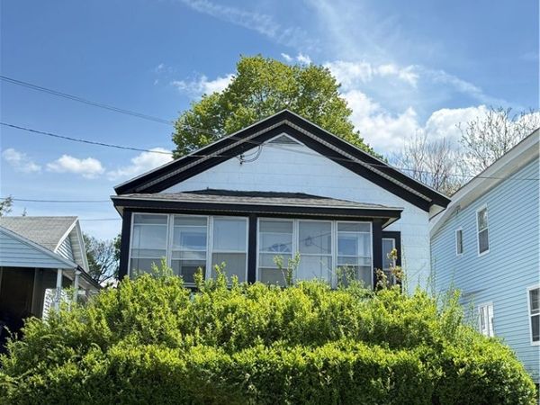 310 Beecher Street , Syracuse, NY 13203