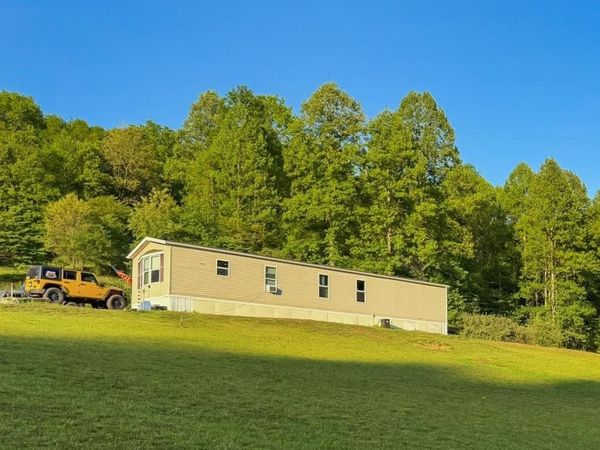 654 Toms Run Road, Roanoke, WV 26447