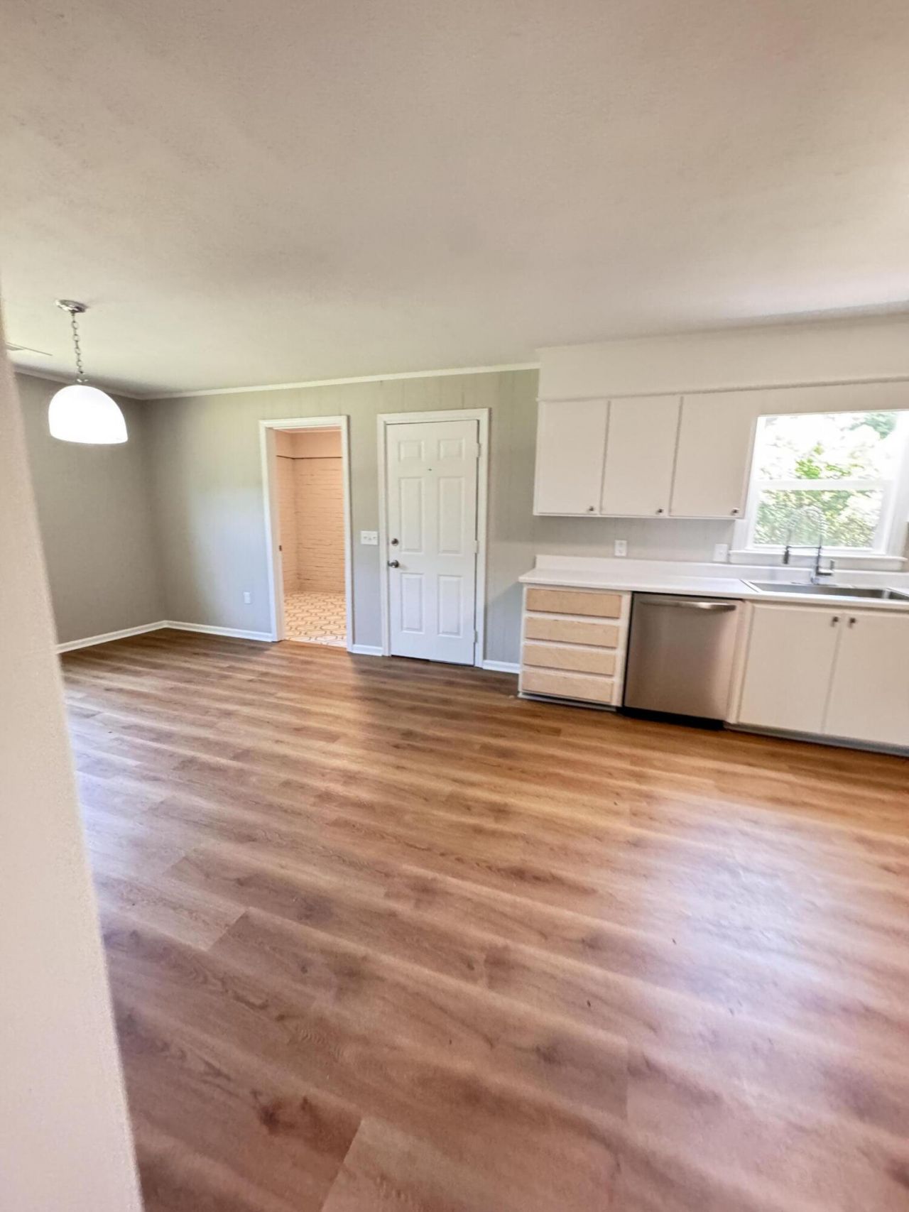 505 Lakeshore Photo 10