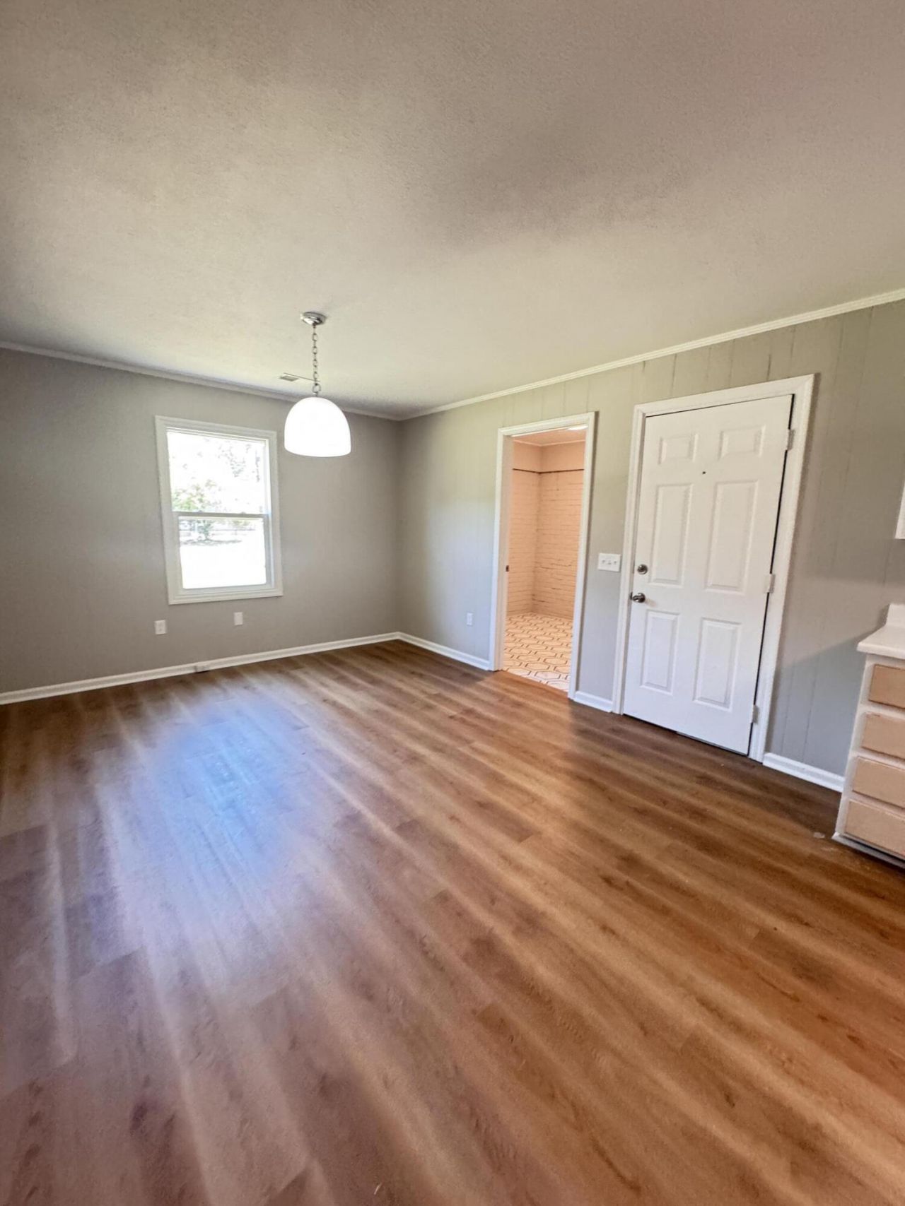 505 Lakeshore Photo 12