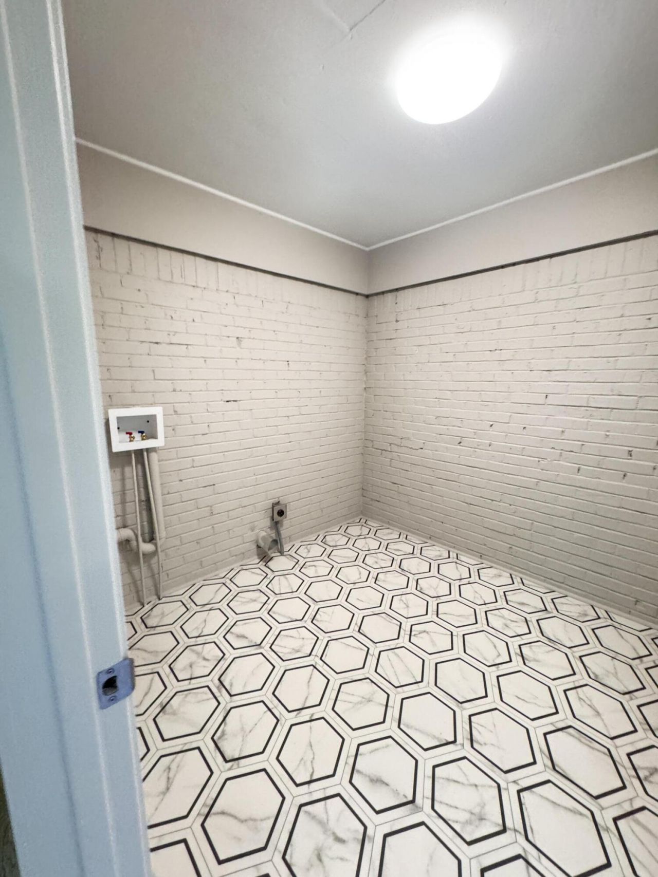 505 Lakeshore Photo 14