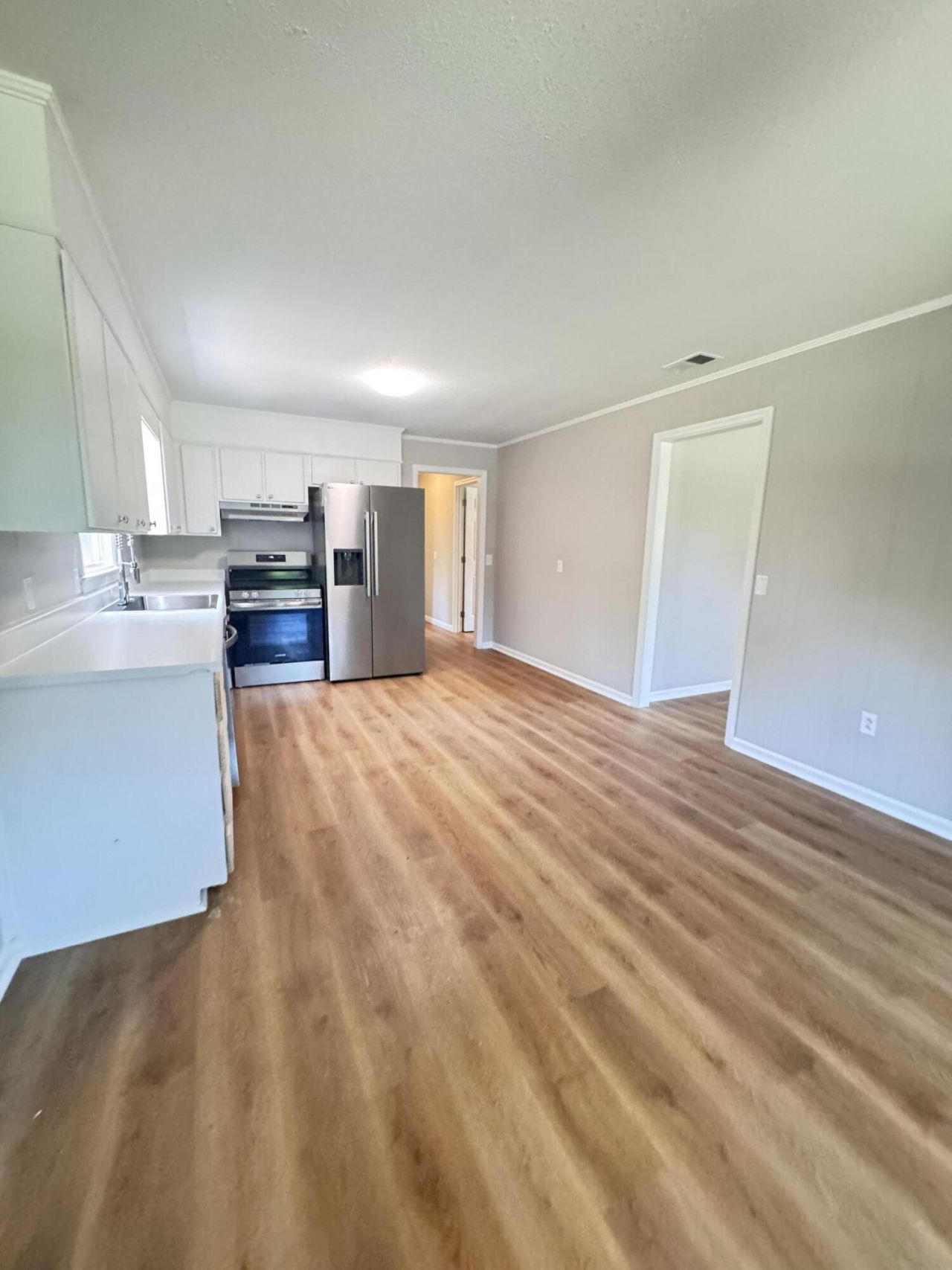 505 Lakeshore Photo 18