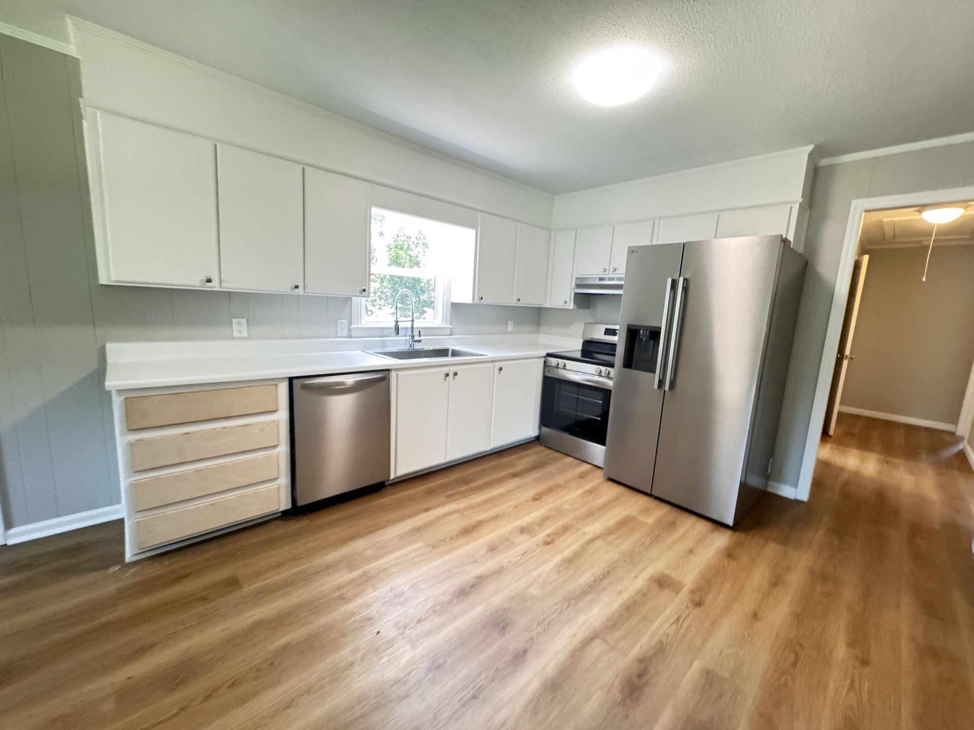 505 Lakeshore Photo 23