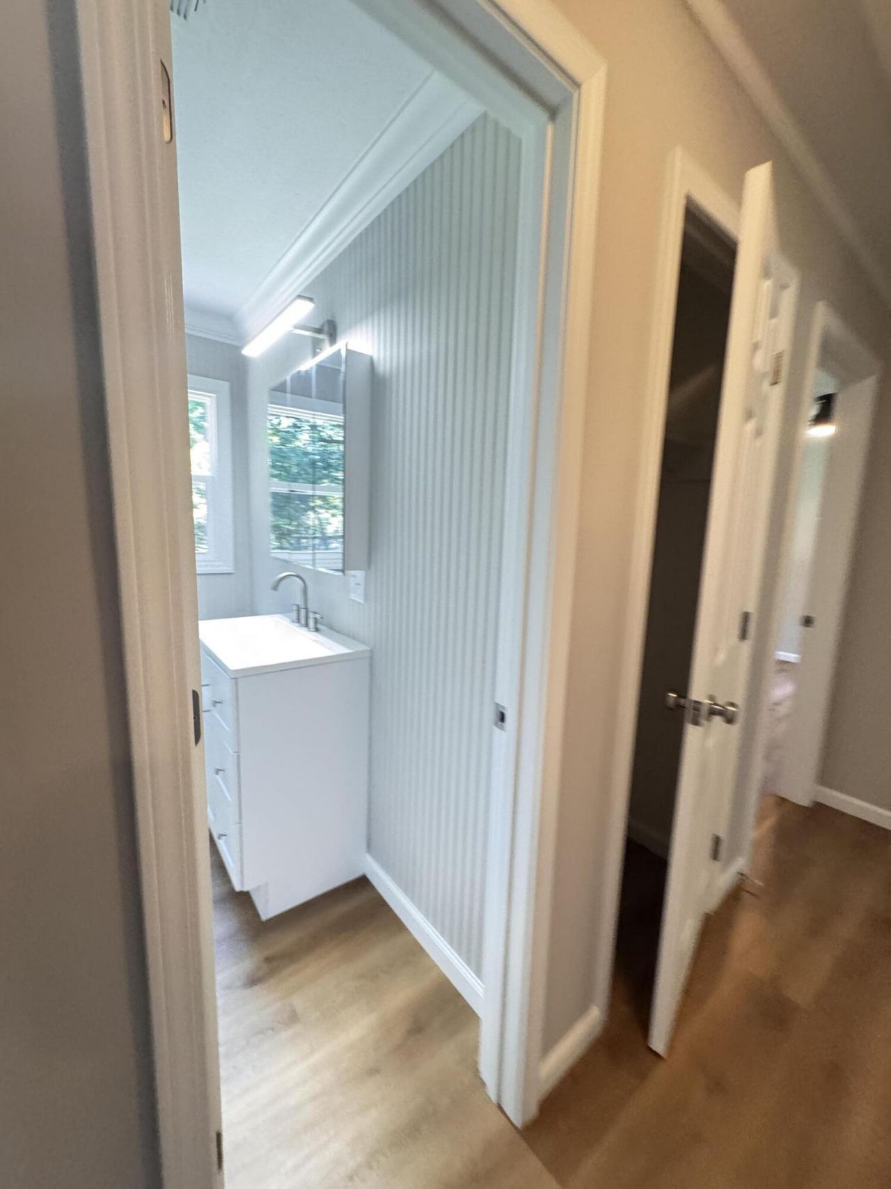 505 Lakeshore Photo 32