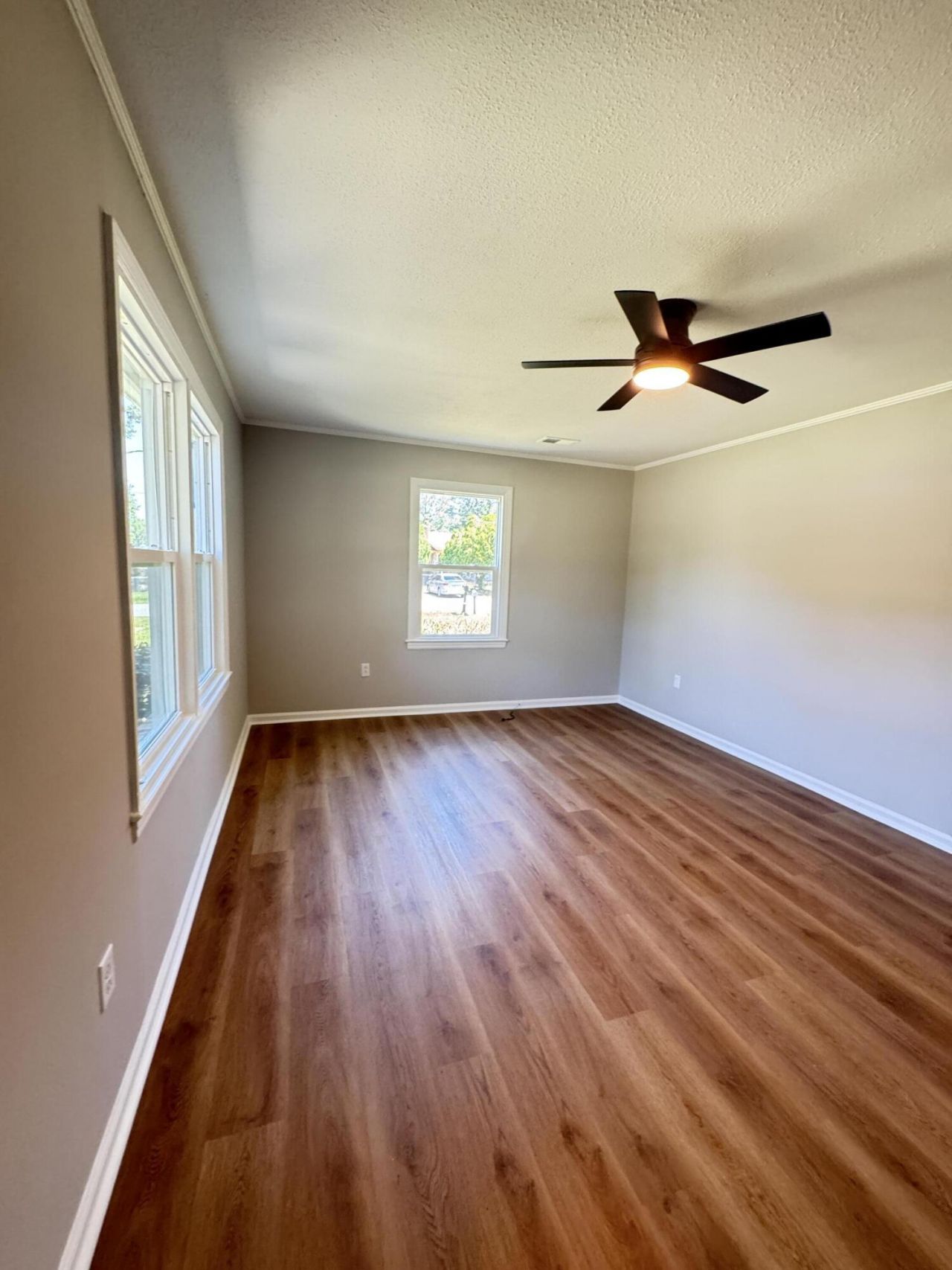 505 Lakeshore Photo 4