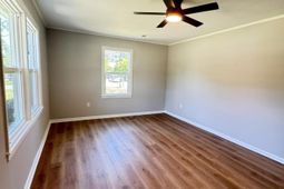 505 Lakeshore photo 4