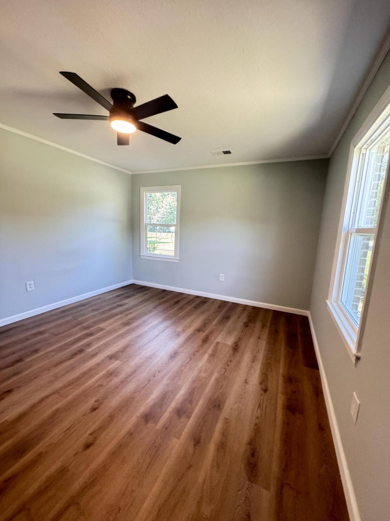 505 Lakeshore Photo 54
