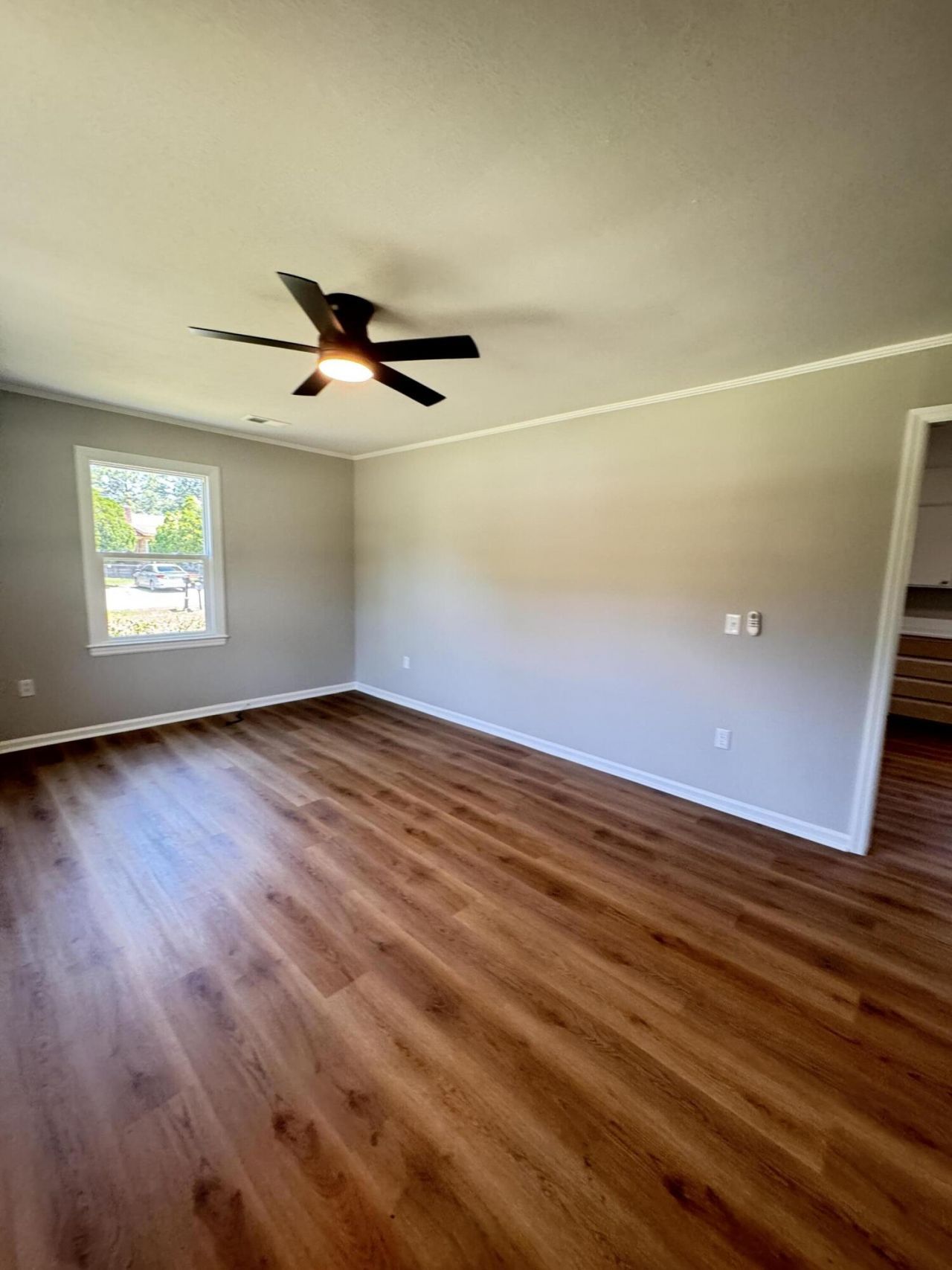 505 Lakeshore Photo 6