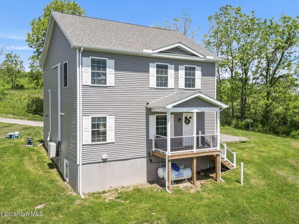 109 Walnut Ridge Drive , Mehoopany, PA 18629