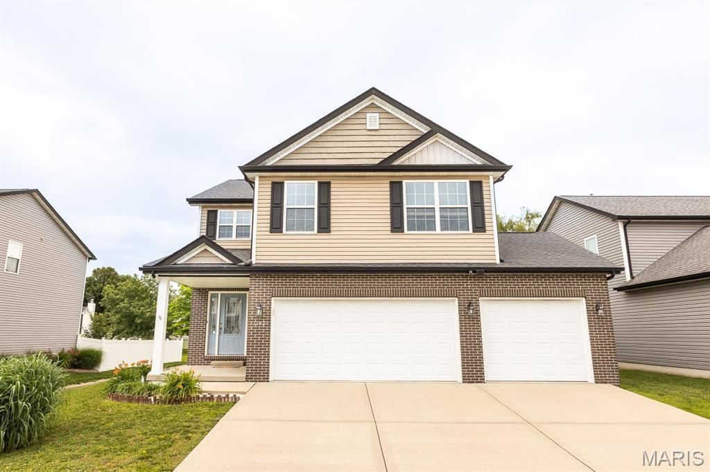 1140 Lear Lane, Mascoutah, IL 62258 Main Photo