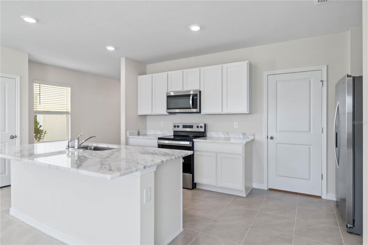 3394 Hilltop Circle , Bradenton, FL 34211 Photo