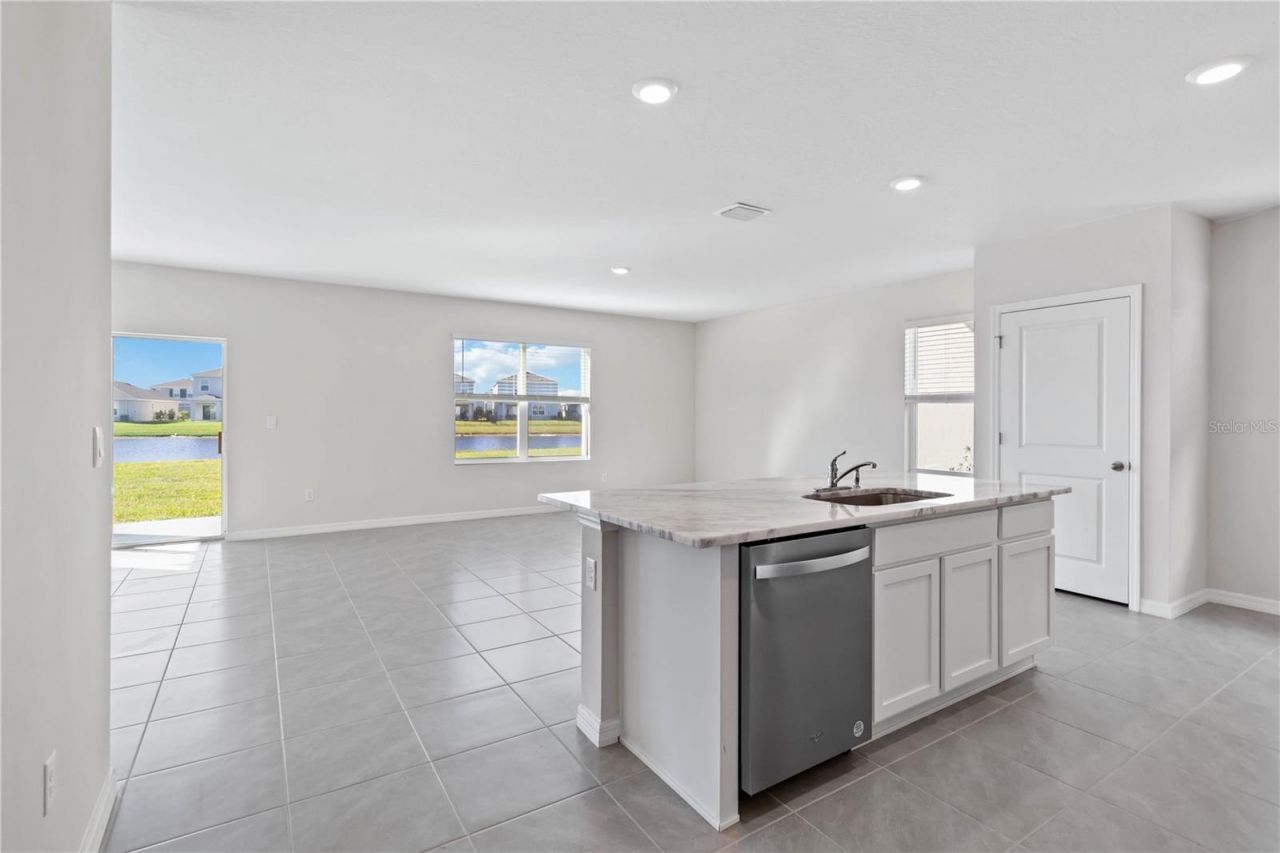 3394 Hilltop Circle , Bradenton, FL 34211 Photo