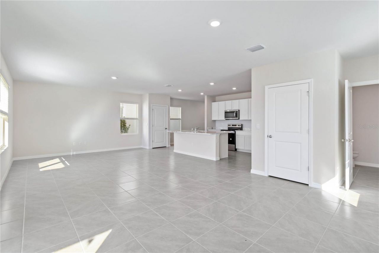 3394 Hilltop Circle , Bradenton, FL 34211 Photo