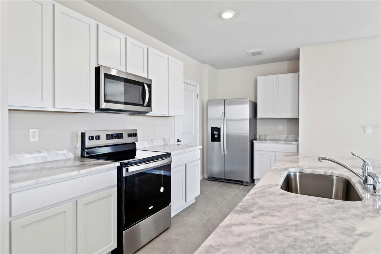 3394 Hilltop Circle , Bradenton, FL 34211 Photo