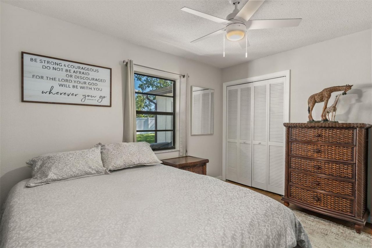 5525 Applegate Drive , Spring Hill, FL 34606 Photo