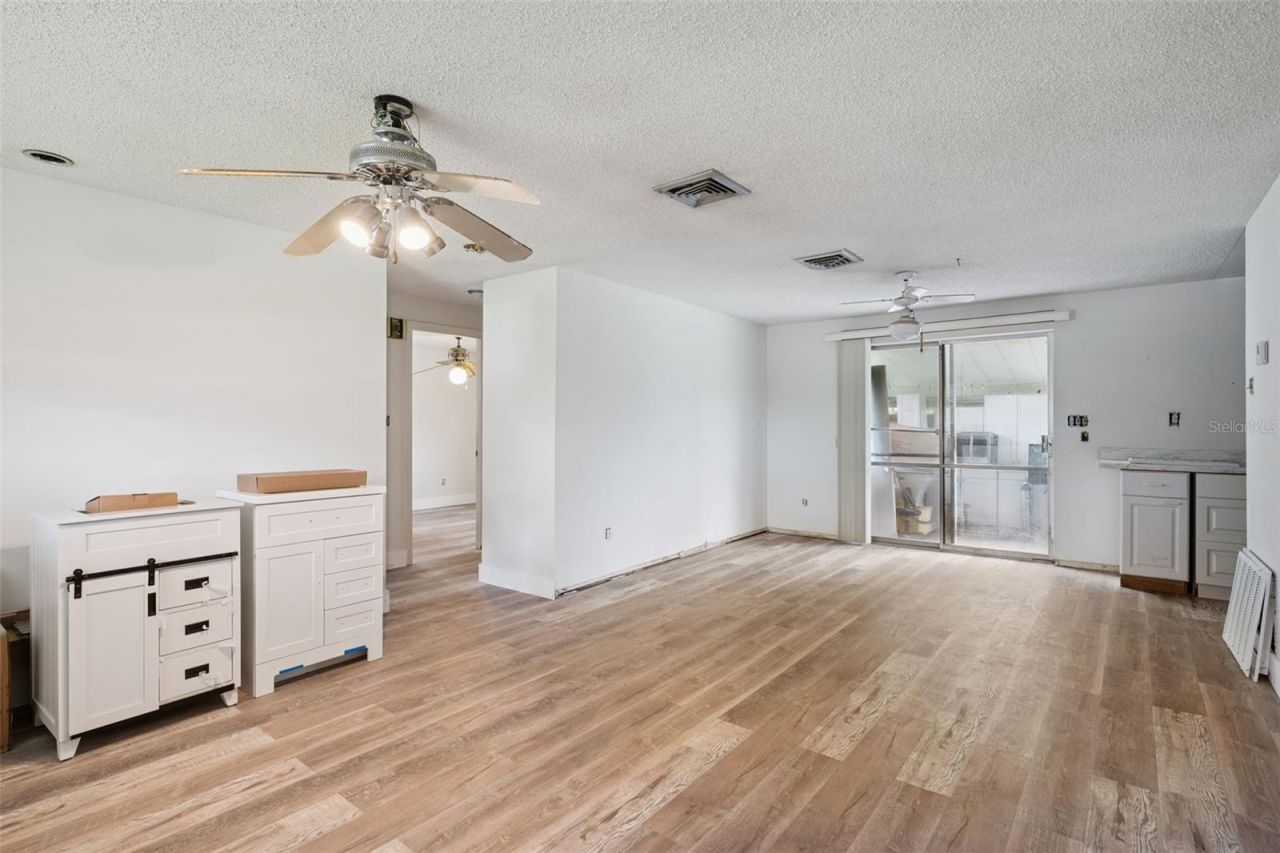102 Cosmos Drive, Orlando, FL 32807 Photo