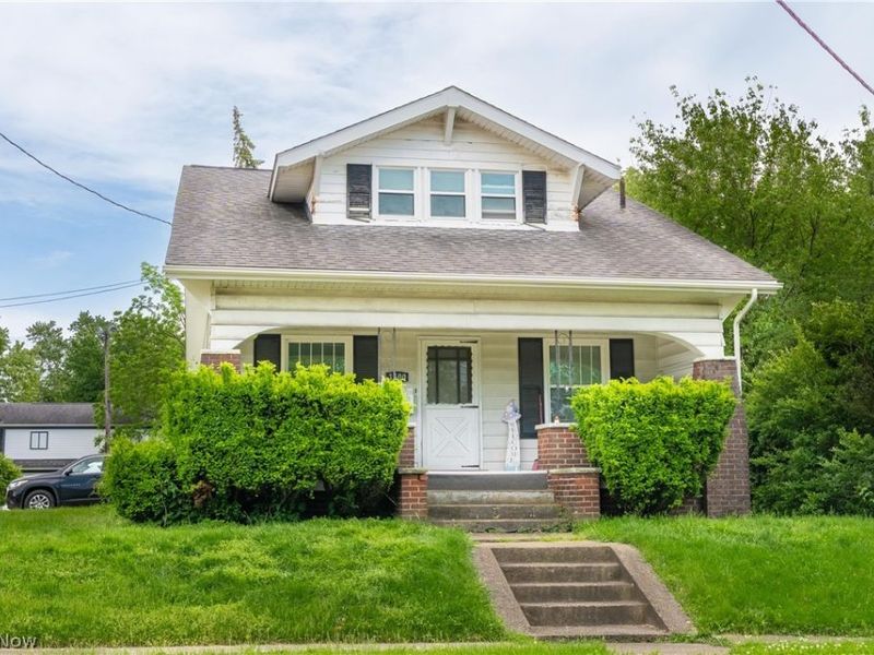 1500 28th Street NW, Canton, OH 44709 Photo 2