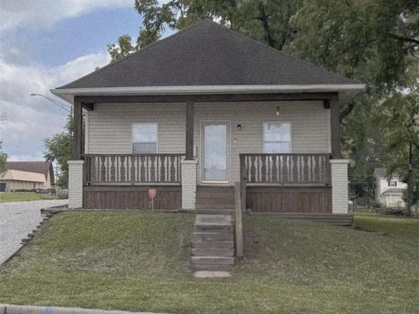 143 E Short Avenue, Independence, MO 64050