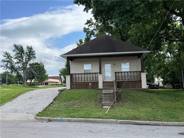 143 E Short Avenue, Independence, MO 64050
