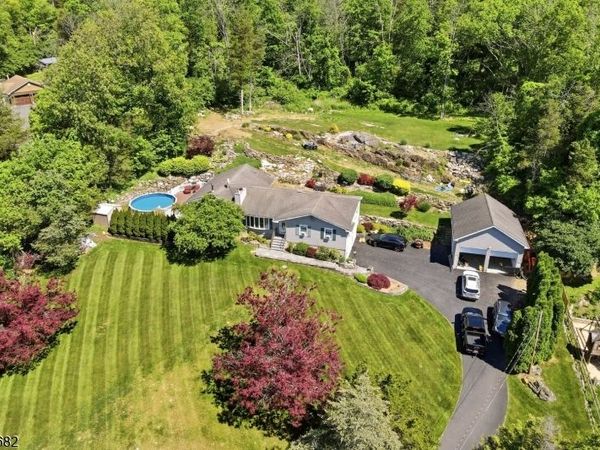 278 Decker Pond Rd, Green, NJ 07821