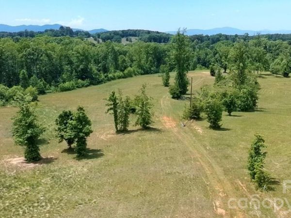 473 McEntire Road , Tryon, NC 28782