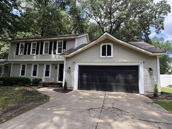 1781 Pinnacle Drive SW, Wyoming, MI 49519
