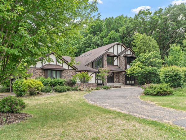 1952 Safari Trail , Eagan, MN 55122