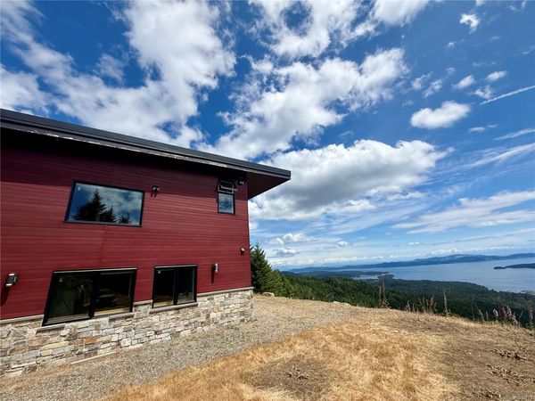 641 Annas Dr SW, Salt Spring, BC V8K 2W9