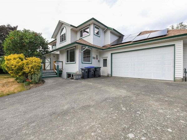 2112 Stellar Crt , Comox, BC V9M 3L6
