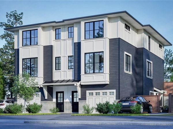 914 McNaughton Ave , Esquimalt, BC V9A 4H1