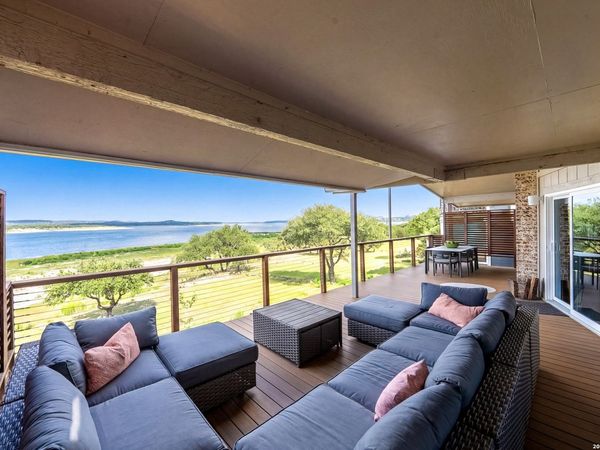 1482 Stagecoach, Canyon Lake, TX 78133