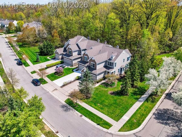 26168 Fieldstone Drive, Novi, MI 48374