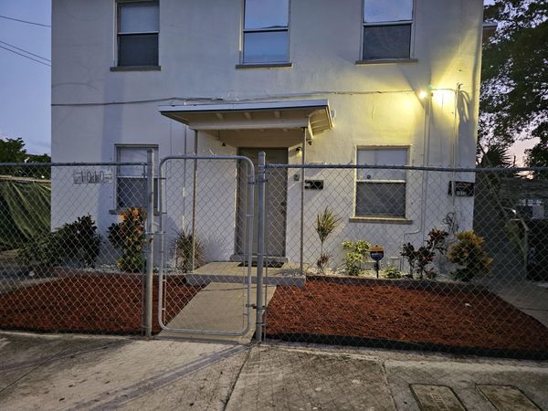 1010 Grant Street, West Palm Beach, FL 33407
