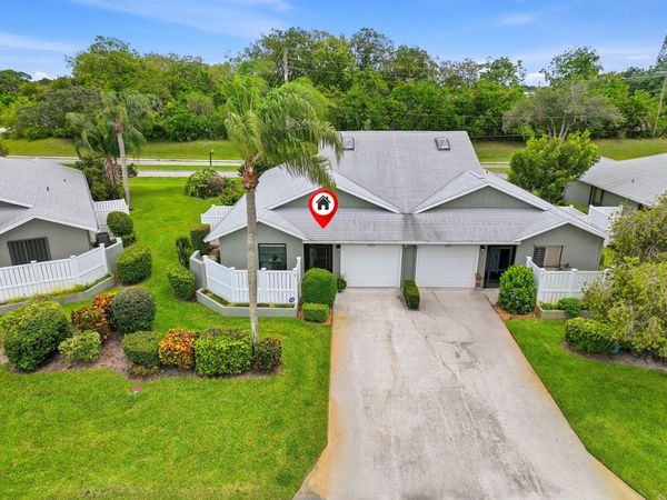 6786 SE Yorktown Drive, Hobe Sound, FL 33455